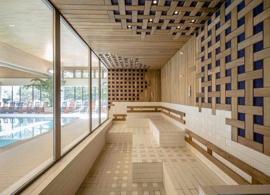 Sauna im Hallenbad - delfinoh